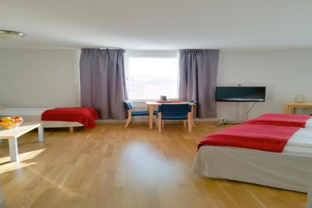 2Home Hotel Apartments Солна Экстерьер фото