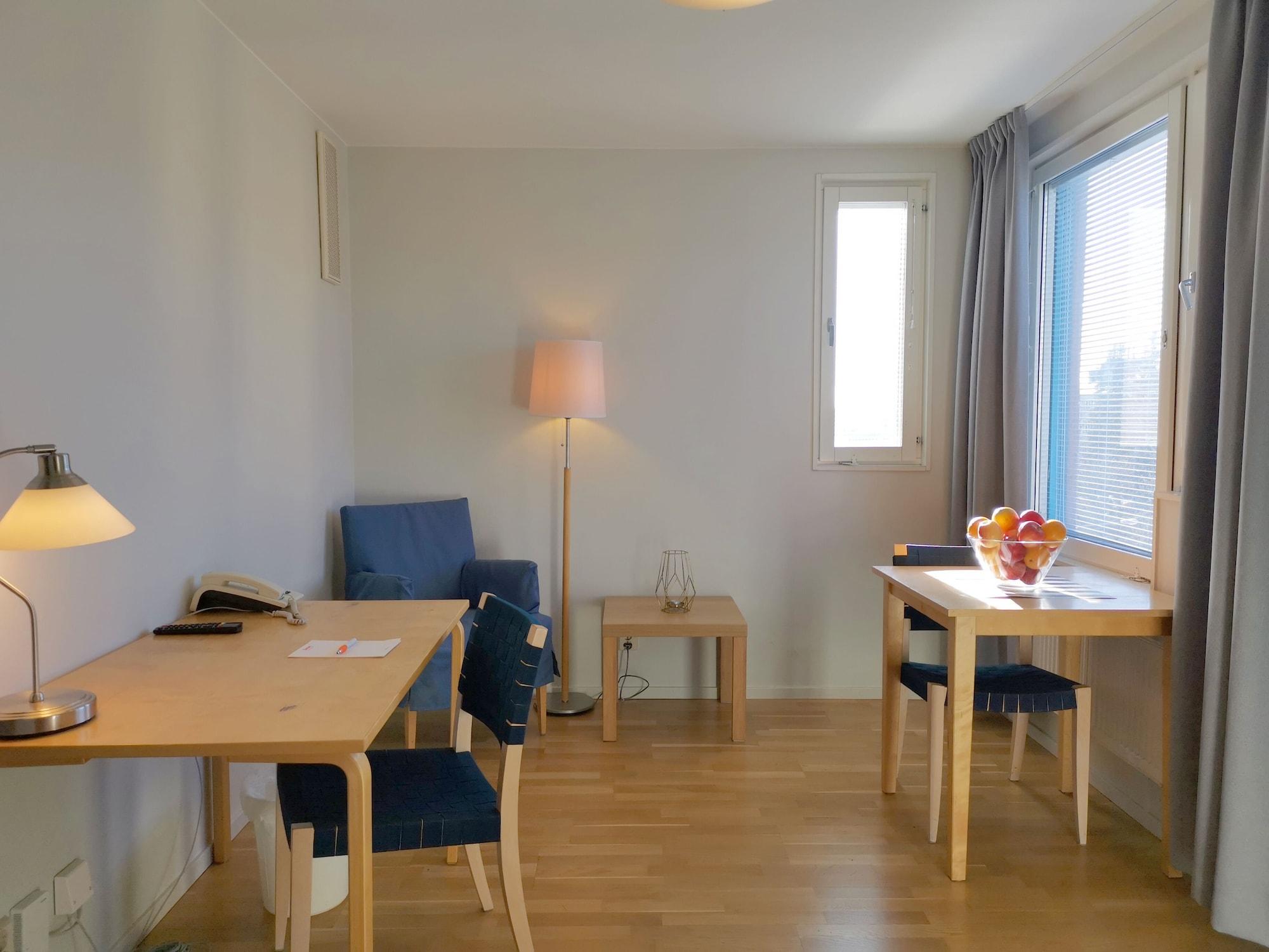 2Home Hotel Apartments Солна Экстерьер фото