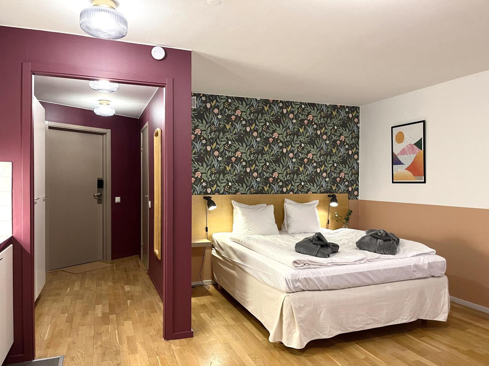 2Home Hotel Apartments Солна Экстерьер фото